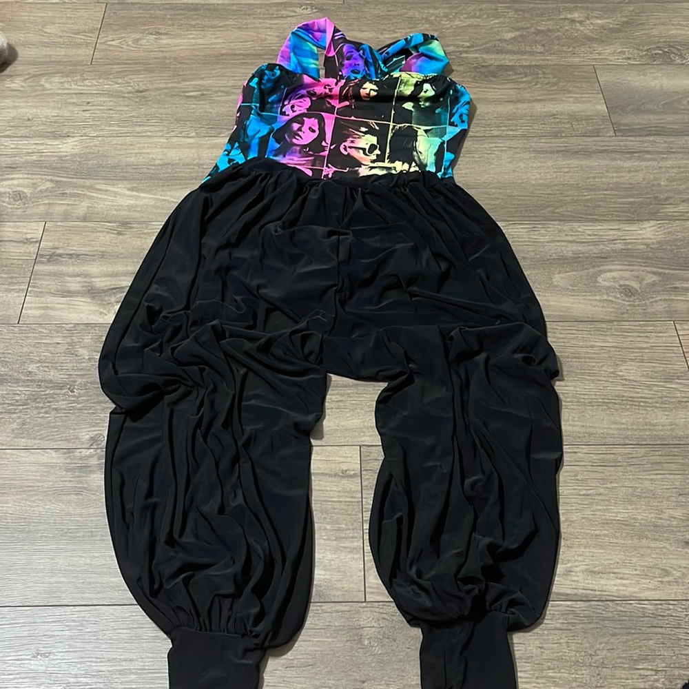 Retro-Hippie-Tie-dye Costume